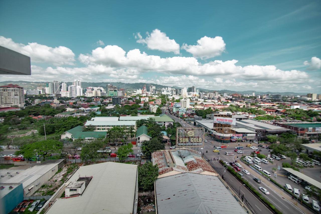Migas Haven At Sunvida Tower Across Sm City Cebú Exterior foto